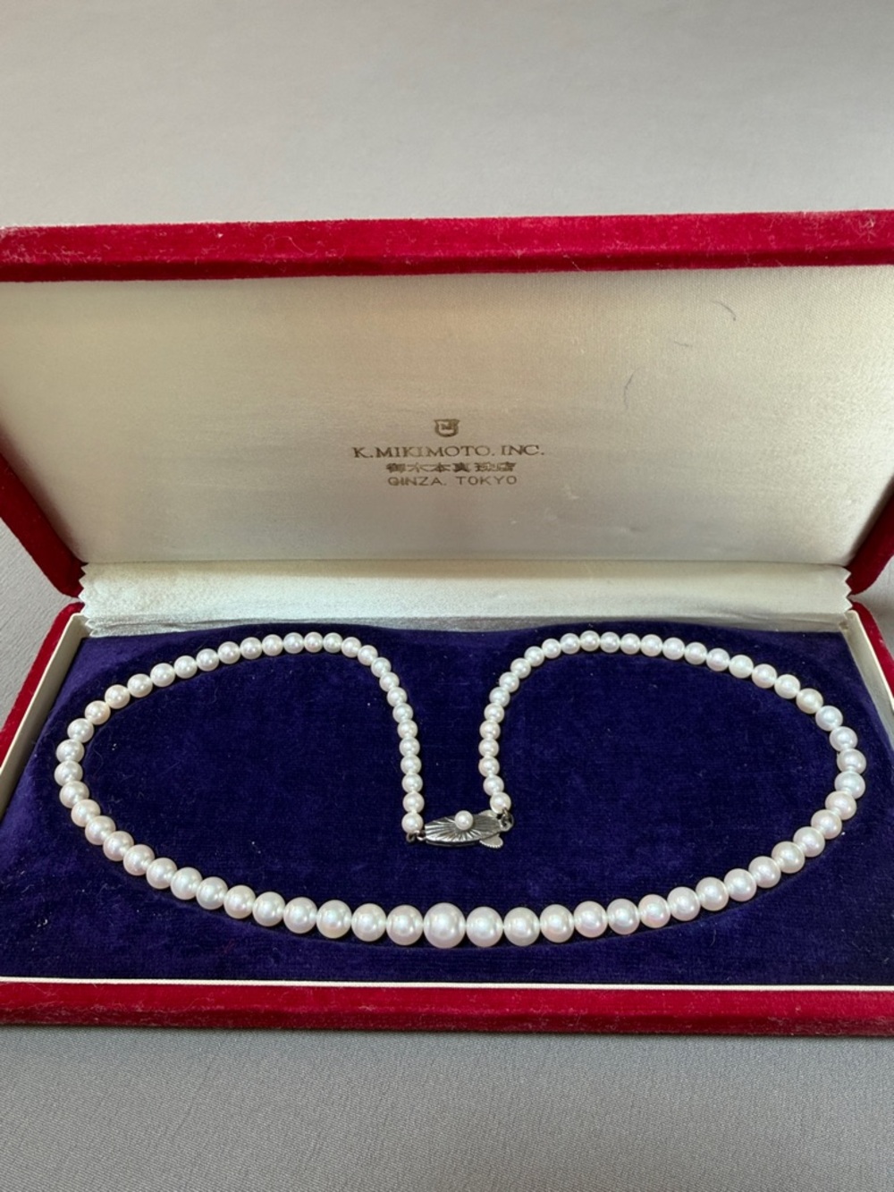 Vintage mikimoto pearl necklace with box beautiful